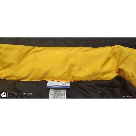 REEBOK Los Angeles Lakers Yellow Puffer Vest Sz 2XL Basketball Back spell out Do - Picture 9 of 10